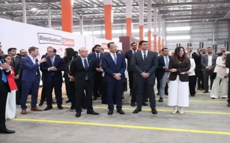 وزير الاتصالات يطلق أكبر مركز توزيع للتجارة السريعة في الشرق الأوسط وشمال أفريقيا لشركة طلبات مصر