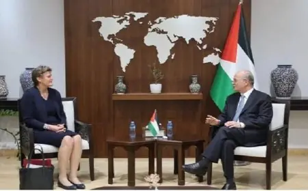 فلسطين وبريطانيا تتناولان قضايا التوسع الاستيطاني وجهود إعادة إعمار غزة والضفة الغربية