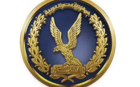 خدمات مرورية تسهم في تنفيذ أعمال رفع الكمر الخرسانى لمشروع القطار الكهربائى