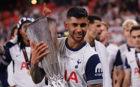 برشلونة يتجه نحو ضم مدافع من الدوري الإنجليزي في حال فشل صفقة باستوني