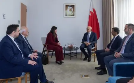 وزيرة الخارجية الفلسطينية تناقش مع نظيرها البحريني خطوات تنفيذ خطة السلام في غزة