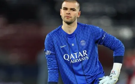 باريس سان جيرمان يكشف عن إصابة حارس مرماه شوفالييه في الفخذ الأيمن