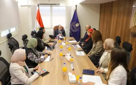 اجتماع رئيس هيئة الدواء مع شركة فايزر لتعزيز استثمارات القطاع الدوائي في البلاد