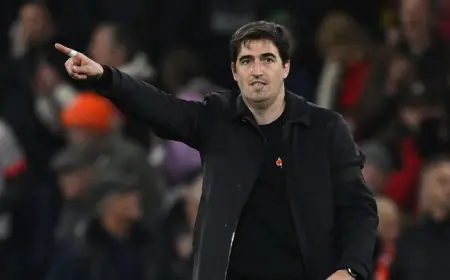 أندوني إيراولا ينافس مايكل كاريك على منصب مدرب مانشستر يونايتد