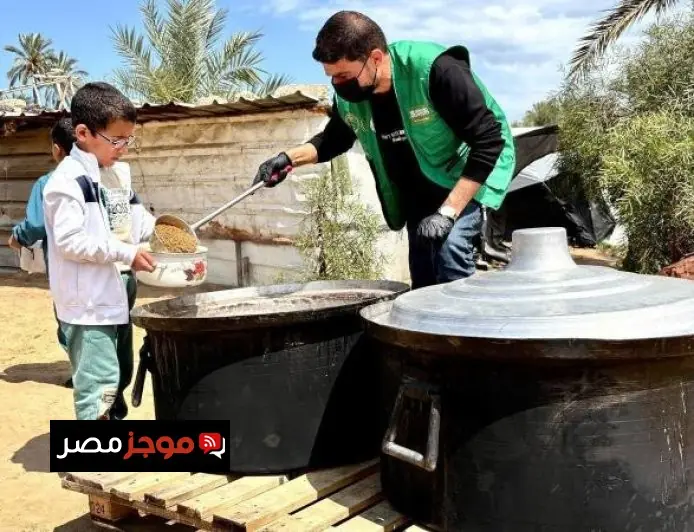 مركز الملك سلمان للإغاثة يوزع أكثر من 30 ألف وجبة غذائية في غزة صور حصرية