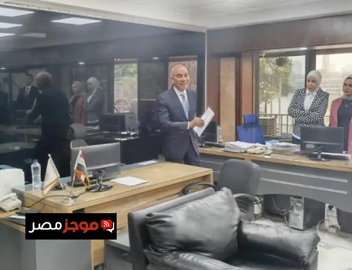 رئيس الهيئة العامة للاستعلامات يجتمع مع أعضاء المركز الصحفي للمراسلين الأجانب لتعزيز التعاون الإعلامي