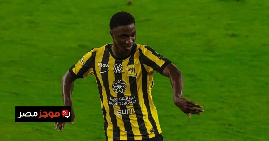 تعرض لاعب الاتحاد السعودي محمدو دومبيا لنجاح عملية جراحية في الرباط الصليبي