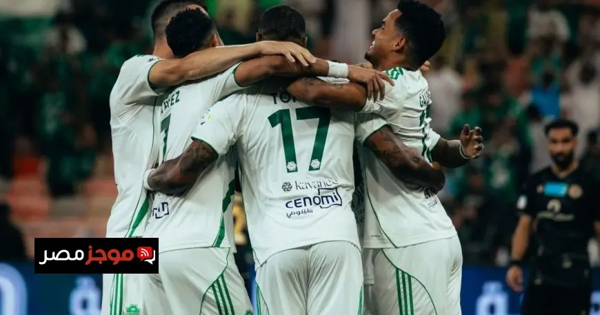 الأهلي يسيطر على ضمك بفضل أداء قوي في الشوط الأول