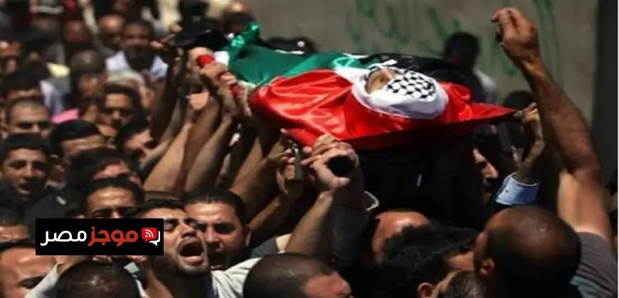 استشهاد فلسطيني وإصابة آخرين جراء القصف الإسرائيلي في قلب قطاع غزة