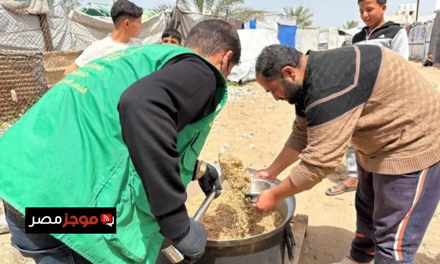 مركز الملك سلمان للإغاثة يوزع أكثر من 24000 وجبة غذائية جاهزة للمتضررين في قطاع غزة