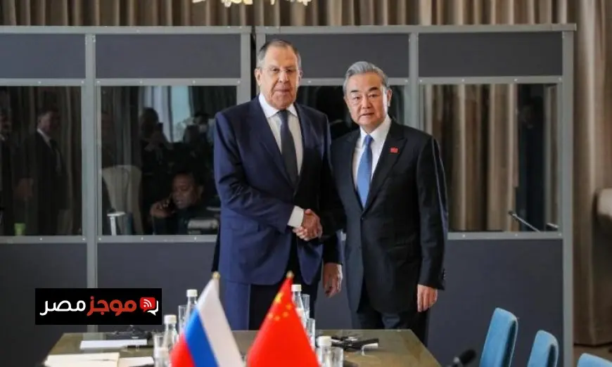 وزير الخارجية الصيني يؤكد استعداد بلاده للتعاون مع روسيا لتهدئة الأوضاع في الشرق الأوسط