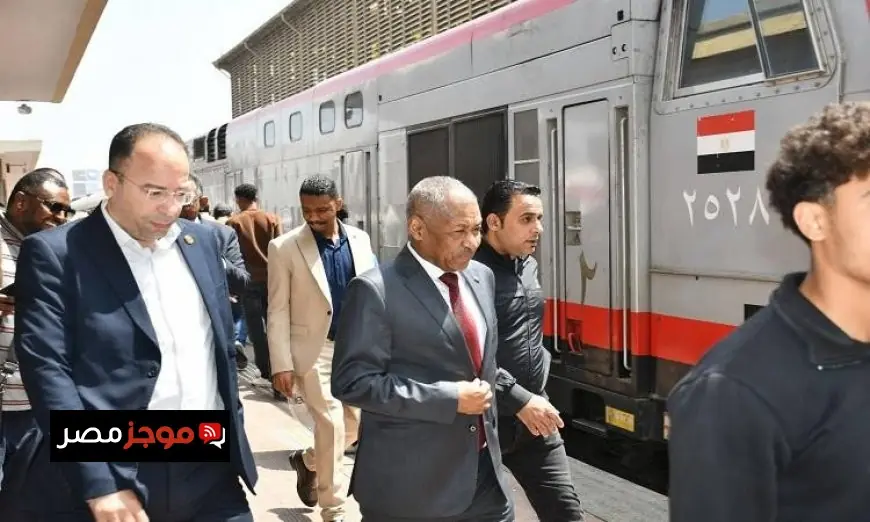قطار لنقل السودانيين في مشروع العودة الطوعية يسير برعاية السكة الحديد مع صور حصرية