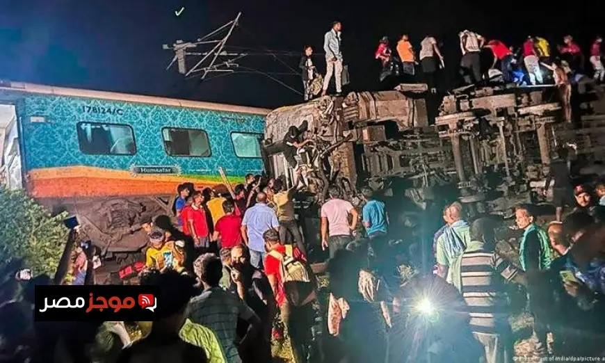 مصرع 43 شخصا وإصابة آخرين في حادث تصادم مروع بين حافلة وشاحنة في ولاية بيهار الهندية