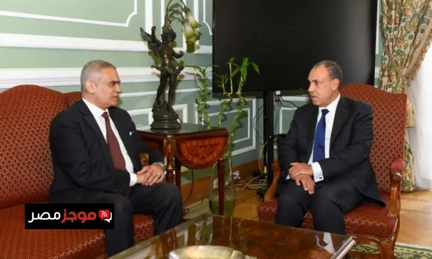 وزير الخارجية يرحب برئيس اللجنة الوطنية لشؤون اللاجئين لتعزيز التعاون والمساعدة الإنسانية