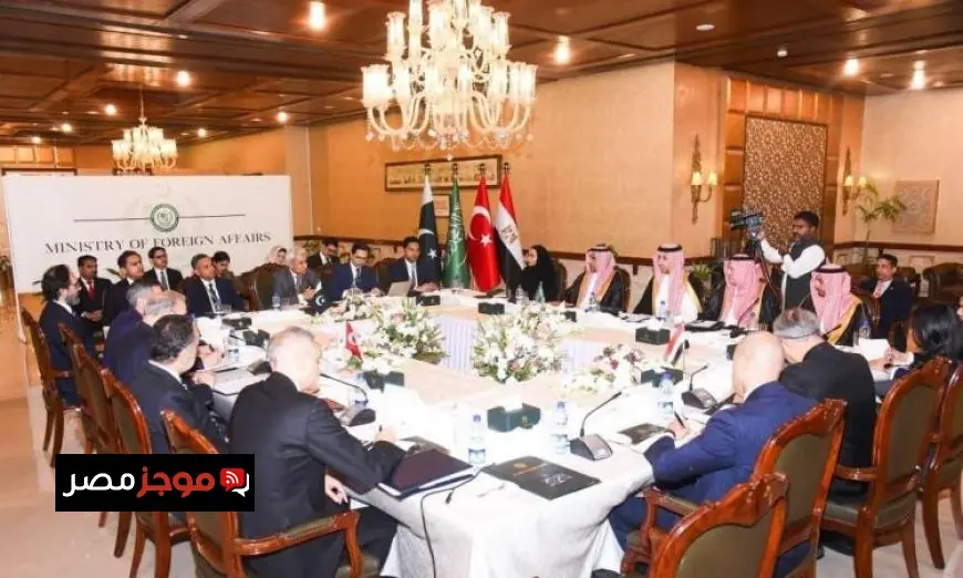 مساعد وزير الخارجية للشؤون السياسية يشارك في اجتماع كبار المسؤولين بالعاصمة إسلام آباد