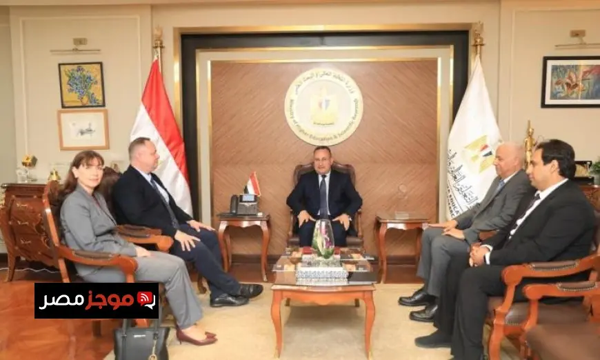 وزير التعليم العالي يراقب تقدم إنشاء فرع جامعة إيست لندن في مصر