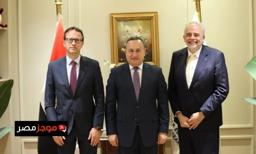 وزير التعليم العالي يناقش سبل تعزيز التعاون مع سفير إسبانيا ووفد جامعة برشلونة