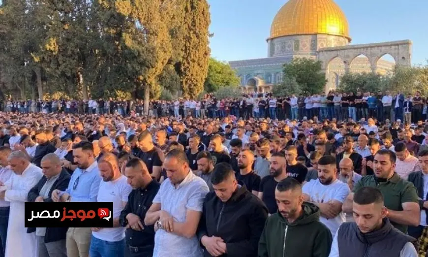 صلاة الجمعة في المسجد الأقصى المبارك تشهد حضور 75 ألف مصل