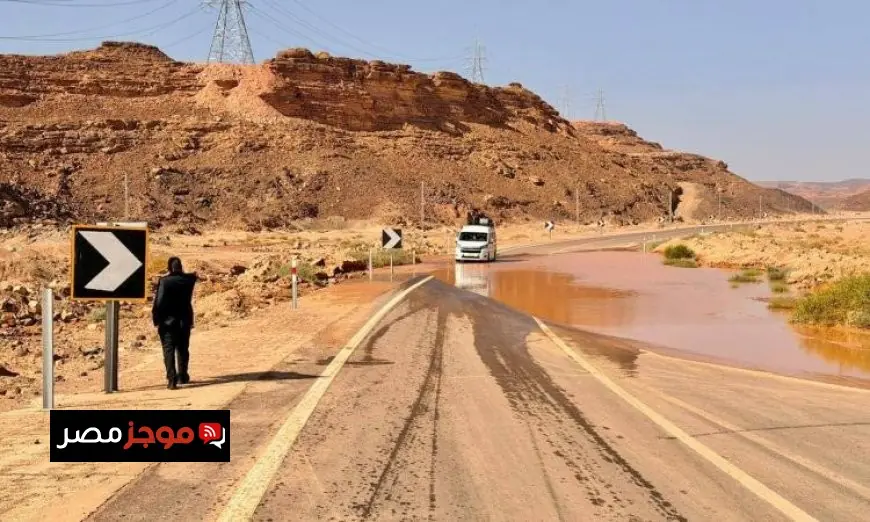 وزير الري يتابع تأثير الأمطار الغزيرة والسيول على محافظة جنوب سيناء