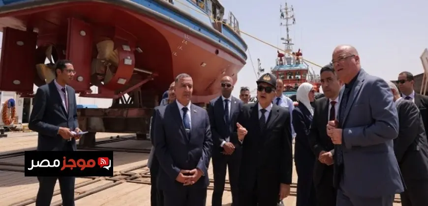 رئيس هيئة قناة السويس يطلق 3 قاطرات بحرية جديدة في شركة التمساح لبناء السفن