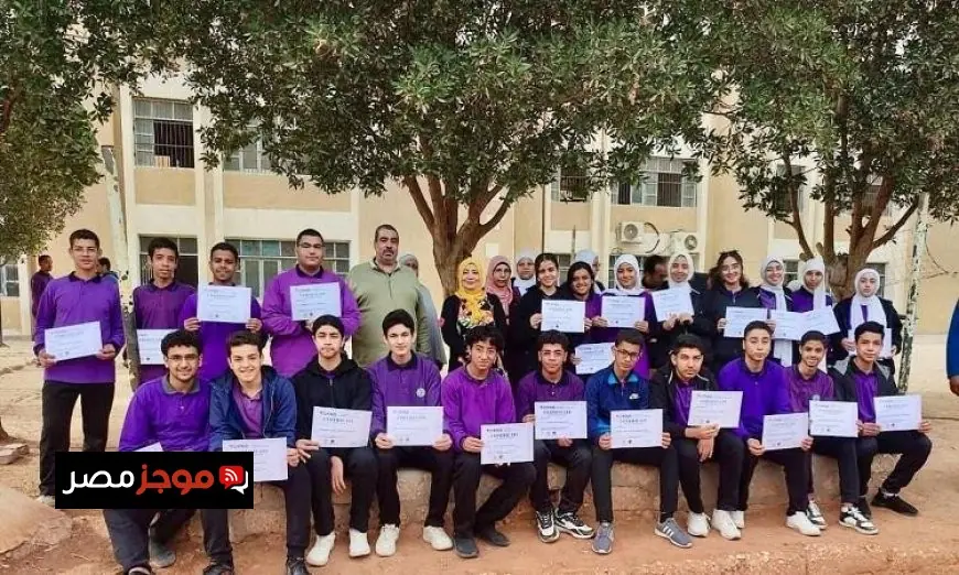 وزير التعليم يحتفي بالطلاب المبدعين الذين حصلوا على الشهادات المعتمدة من اليابان