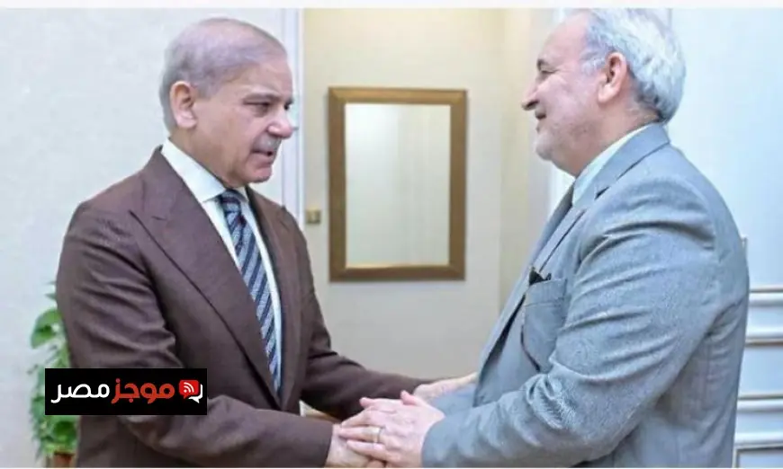 رئيس الوزراء الباكستاني يتباحث مع السفير الإيراني حول التطورات الراهنة بعد تمديد الهدنة