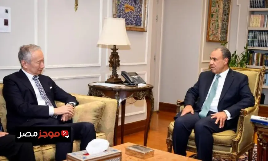 وزير الخارجية يناقش مع المبعوث الياباني آخر مستجدات إعادة إعمار غزة