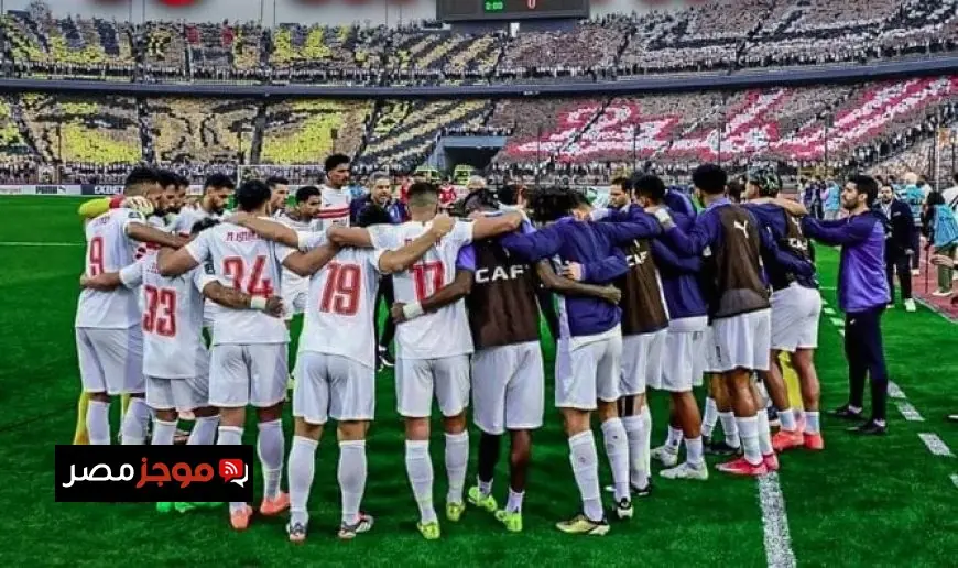 دكة بدلاء الزمالك في لقاء بيراميدز بالدوري الممتاز الجزيري يتألق في الواجهة