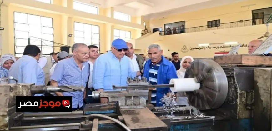 وزير الرى يزور وادى النقرة في أسوان ويحتفل مع المزارعين بنجاح موسم الشتاء