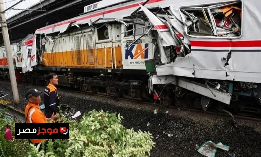 مصرع 98 شخصا وإصابة آخرين في حادث مأساوي لتصادم قطارين في إندونيسيا