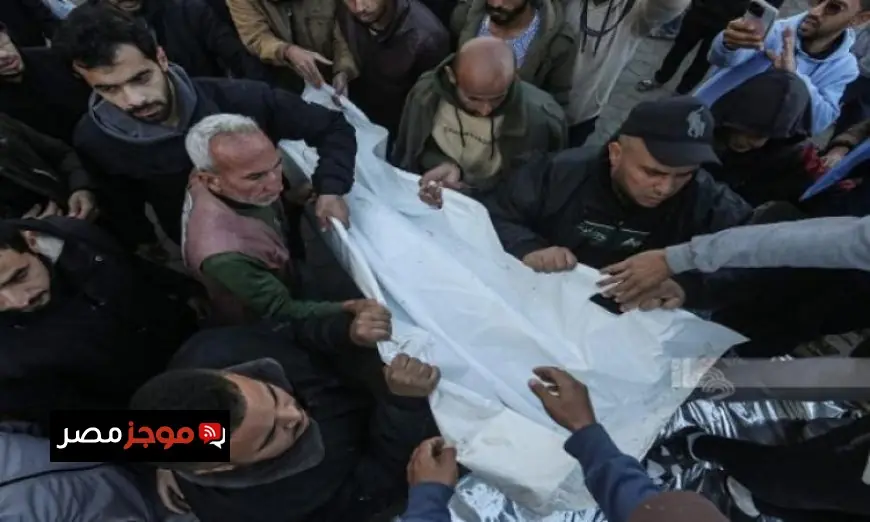 طفل فلسطيني يُستشهد إثر قصف الاحتلال الإسرائيلي في خان يونس جنوب قطاع غزة