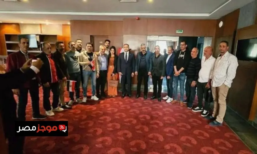 سفير مصر في تونس يتواصل مع الجالية المصرية في بنزرت وصفاقس لتعزيز العلاقات الثنائية