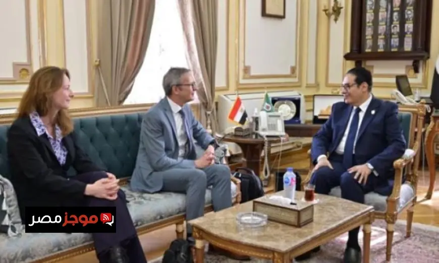زيارة رئيس جامعة ليدن الهولندية إلى القاهرة لتعزيز التعاون الأكاديمي بين الجامعتين