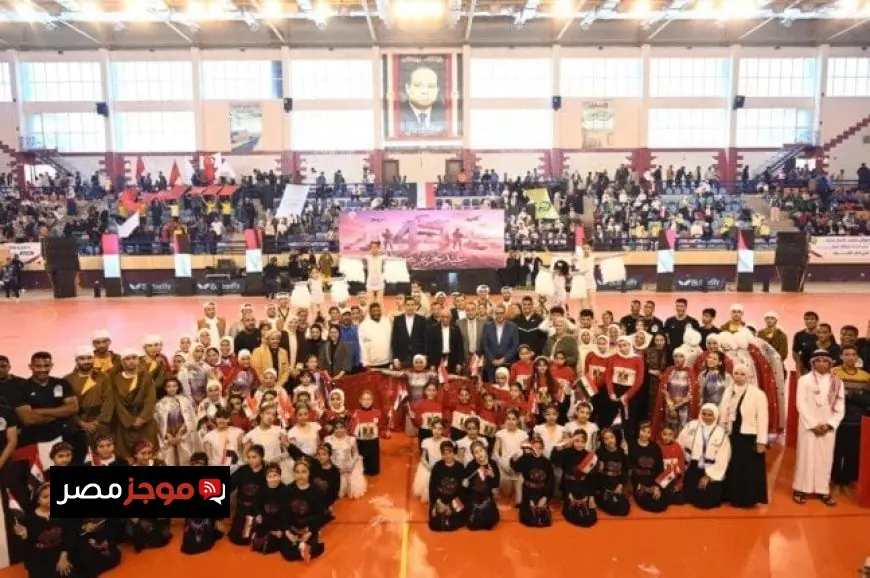 وزير الشباب والرياضة ومحافظ شمال سيناء يزوران الصالة المغطاة في العريش للاطلاع على الأنشطة الرياضية والثقافية