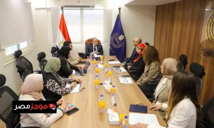 اجتماع رئيس هيئة الدواء مع شركة فايزر لتعزيز استثمارات القطاع الدوائي في البلاد