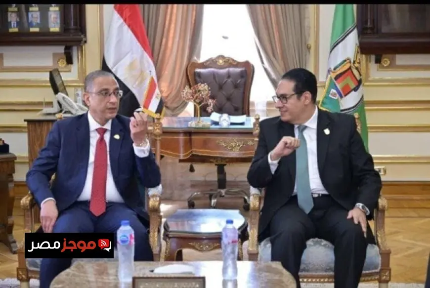 مجلس جامعة القاهرة يناقش قضايا التعليم والبحث العلمي وخدمة المجتمع بحضور محافظ الجيزة