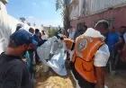 انتشال جثماني شهيدين في قلب قطاع غزة بعد أحداث مؤلمة