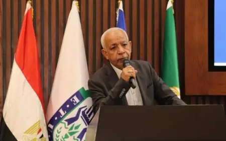 رئيس اتحاد نقابات عمال مصر يؤكد دعم خطاب الرئيس السيسي للعاملين