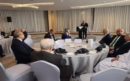 وزير النقل يجتمع برؤساء وفود اتحادات غرف التجارة والصناعة والزراعة في الدول العربية