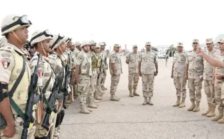 وزير الدفاع يؤكد أن رجال القوات المسلحة يضحون بكل غالٍ ونفيس لحماية أمن واستقرار مصر