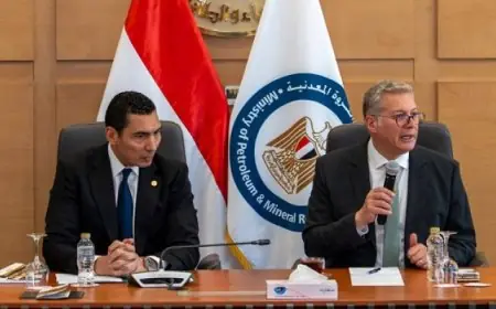 وزير البترول ووزير الشباب والرياضة يناقشان تعزيز دور الكوادر الشابة في قطاع الطاقة