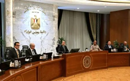 رئيس الوزراء يقود الاجتماع الأسبوعي للحكومة لبحث أبرز القضايا والمواضيع المهمة