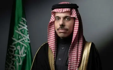وزيرا خارجية السعودية وإيران يتبادلان الآراء حول التطورات الإقليمية في اتصال هاتفي