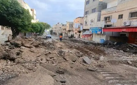 إصابة 6 فلسطينيين جراء قصف إسرائيلي استهدف منزلًا بمخيم الشاطئ غرب غزة