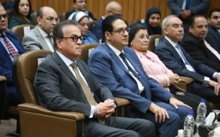وزير الصحة يسهم في مناقشة دكتوراه تتناول مبادرة 100 مليون صحة