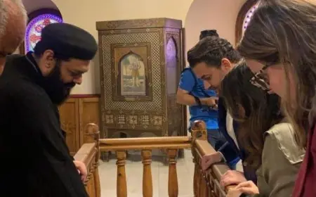 زيارة المبعوث الخاص للرئيس الأمريكي لمجمع الأديان في مصر القديمة تعزز الروابط الثقافية
