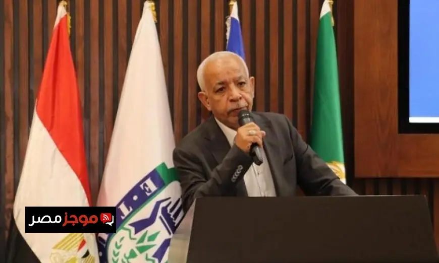 رئيس اتحاد نقابات عمال مصر يؤكد دعم خطاب الرئيس السيسي للعاملين