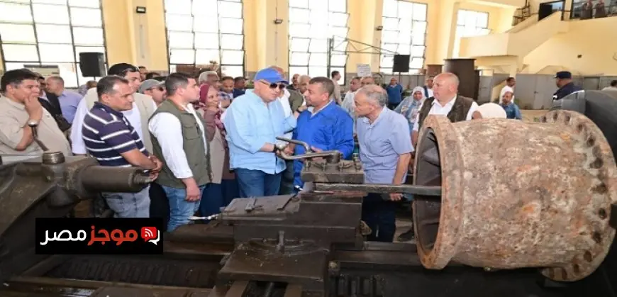 وزير الرى يهنئ موظفي الوزارة في جميع أنحاء الجمهورية بمناسبة عيد العمال