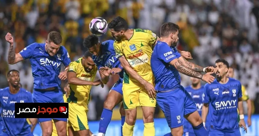 الهلال يتقدم على الخليج في الشوط الأول برأسية سافيتش المبهرة