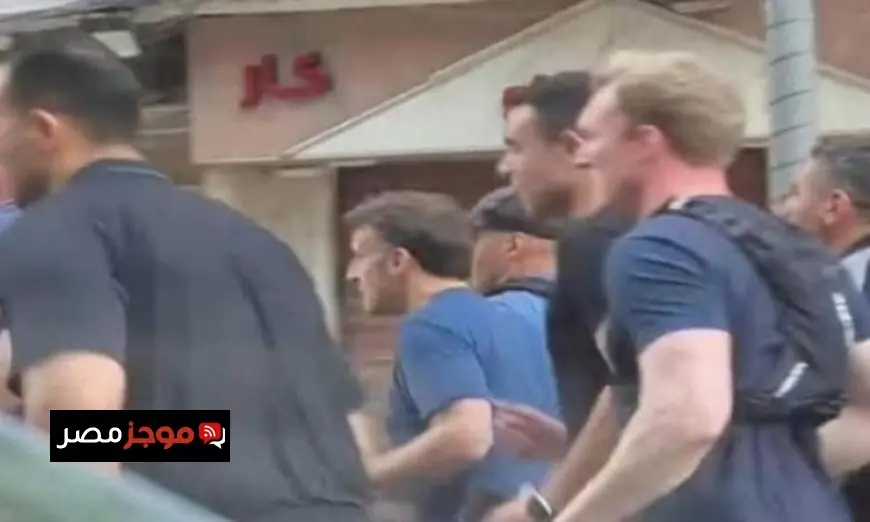 الرئيس الفرنسي يشارك في رياضة الجري في شوارع سيدي بشر بالإسكندرية الشرقية
